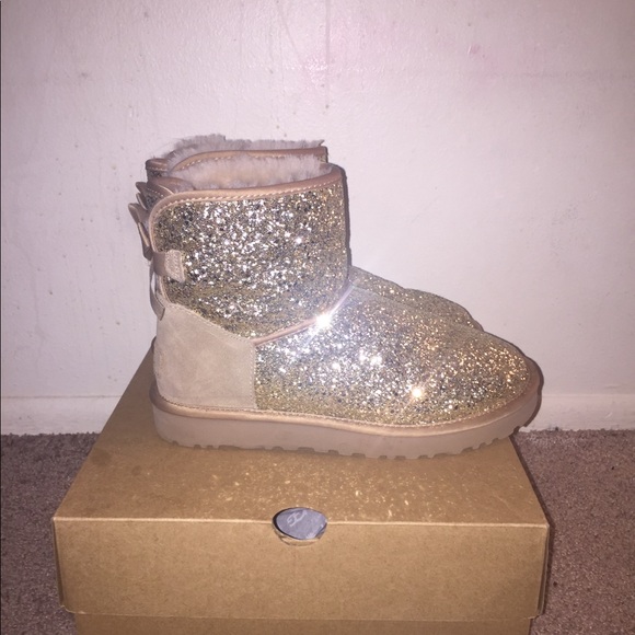 Gold Sparkly Uggs - Picture 1 of 2